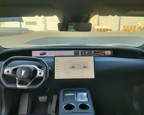 Серый Avatr 07, объемом двигателя 0 л и пробегом 15 тыс. км за 37500 $, фото 9 на Automoto.ua