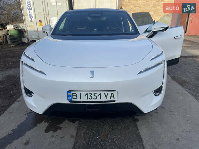 Білий Avatr 11, об'ємом двигуна 0 л та пробігом 16 тис. км за 49500 $, фото 4 на Automoto.ua