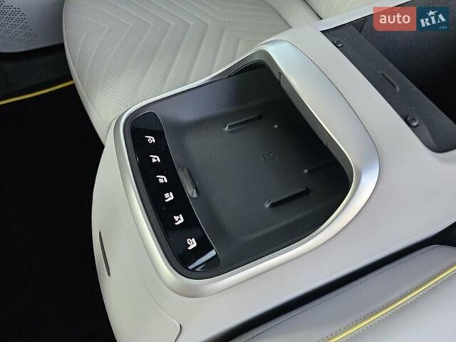 Белый Avatr 11, объемом двигателя 0 л и пробегом 13 тыс. км за 41000 $, фото 69 на Automoto.ua