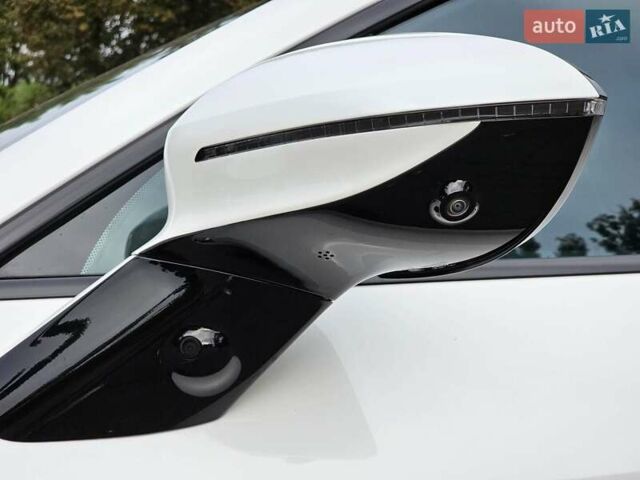 Белый Avatr 11, объемом двигателя 0 л и пробегом 13 тыс. км за 41000 $, фото 10 на Automoto.ua