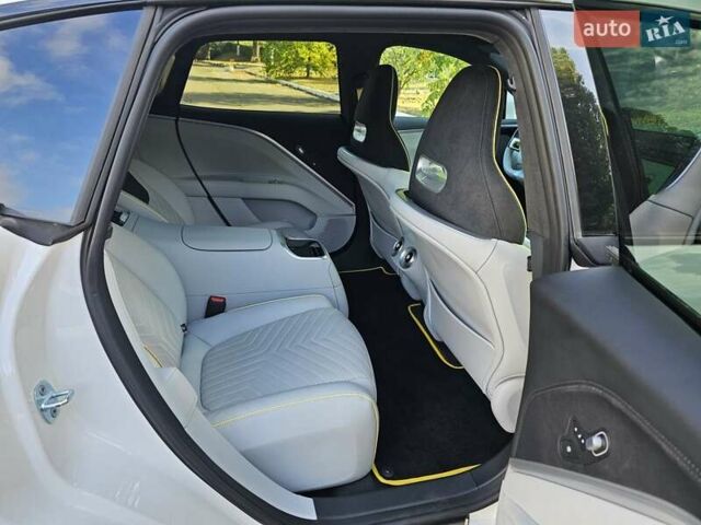 Белый Avatr 11, объемом двигателя 0 л и пробегом 13 тыс. км за 41000 $, фото 59 на Automoto.ua