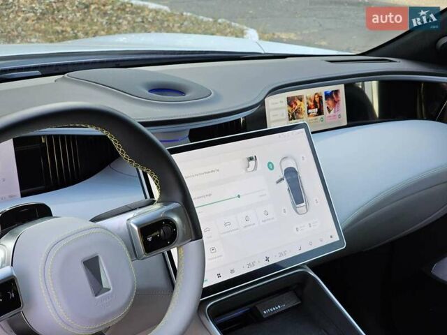 Белый Avatr 11, объемом двигателя 0 л и пробегом 13 тыс. км за 41000 $, фото 34 на Automoto.ua