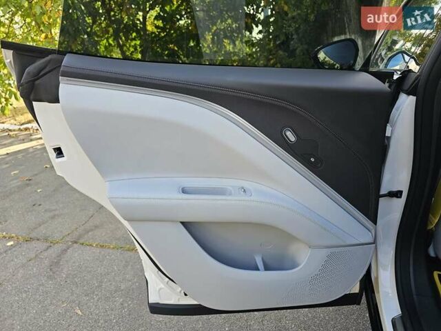 Белый Avatr 11, объемом двигателя 0 л и пробегом 13 тыс. км за 41000 $, фото 62 на Automoto.ua