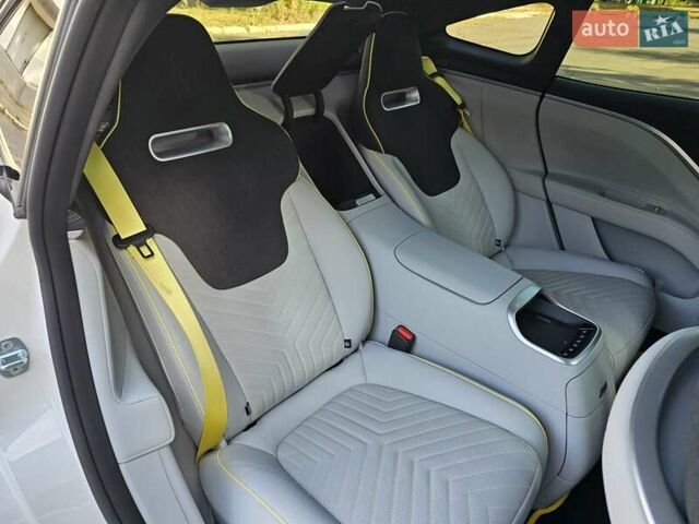 Белый Avatr 11, объемом двигателя 0 л и пробегом 13 тыс. км за 41000 $, фото 60 на Automoto.ua