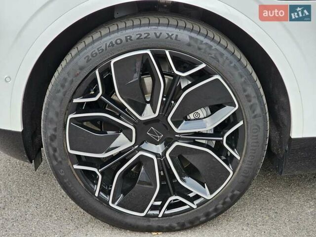 Белый Avatr 11, объемом двигателя 0 л и пробегом 13 тыс. км за 41000 $, фото 18 на Automoto.ua
