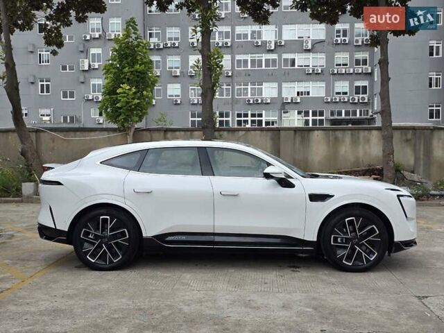 Білий Avatr 11, об'ємом двигуна 0 л та пробігом 7 тис. км за 44800 $, фото 13 на Automoto.ua