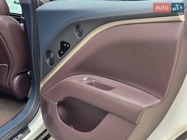 Білий Avatr 11, об'ємом двигуна 0 л та пробігом 7 тис. км за 44800 $, фото 19 на Automoto.ua