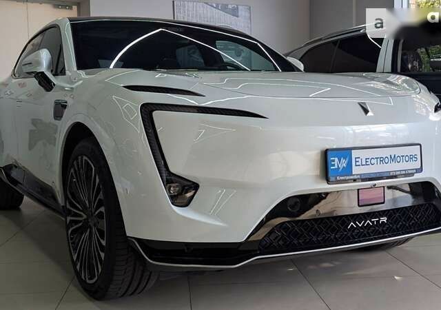 Avatr 11, объемом двигателя 0 л и пробегом 6 тыс. км за 46999 $, фото 3 на Automoto.ua