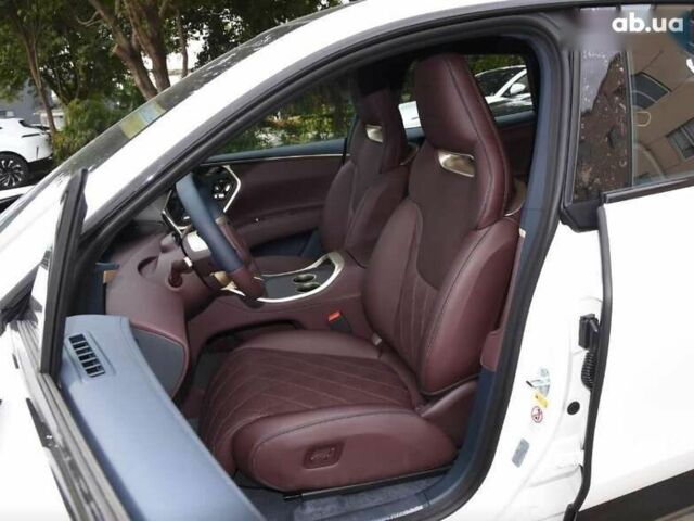 Avatr 11, объемом двигателя 0 л и пробегом 1 тыс. км за 49999 $, фото 8 на Automoto.ua
