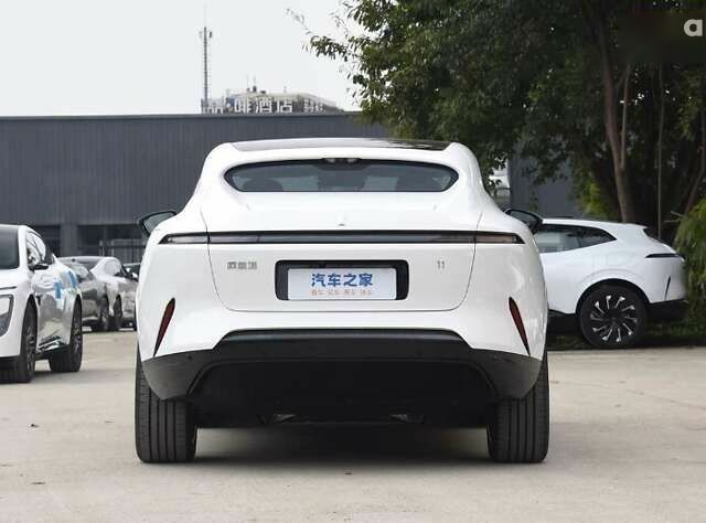 Avatr 11, объемом двигателя 0 л и пробегом 1 тыс. км за 49999 $, фото 4 на Automoto.ua