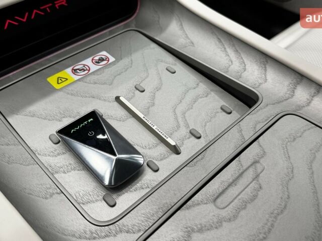 купити нове авто Avatr 12 2025 року від офіційного дилера автосалон AVATR  Avatr фото
