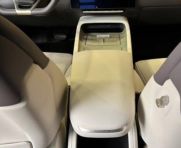 Avatr 12 2024 у Дніпро (Дніпропетровську) на Automoto.ua Сірий Avatr 12, об'ємом двигуна 0 л та пробігом 1 тис. км за 55000 $, фото 12 на Automoto.ua