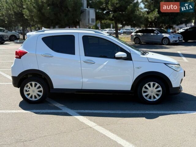 Белый BAIC EC200, объемом двигателя 0 л и пробегом 42 тыс. км за 6500 $, фото 3 на Automoto.ua