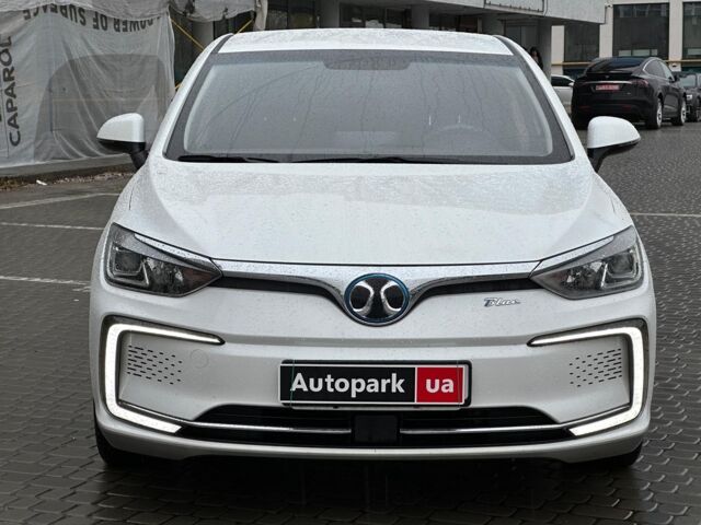 Білий BAIC EC5, об'ємом двигуна 0 л та пробігом 49 тис. км за 14490 $, фото 2 на Automoto.ua