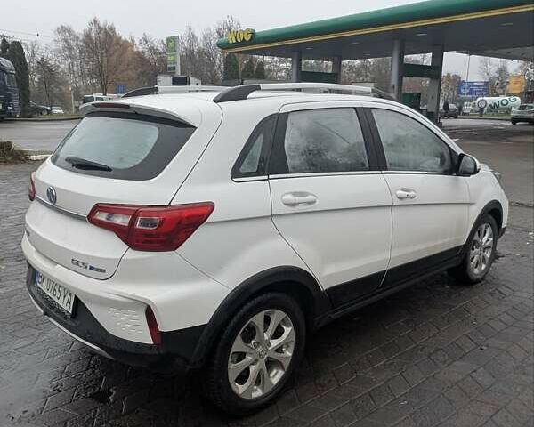 Белый BAIC EC5, объемом двигателя 0 л и пробегом 54 тыс. км за 12500 $, фото 5 на Automoto.ua