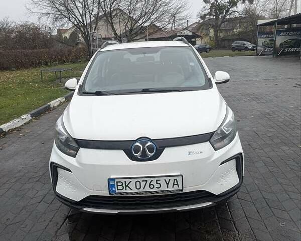 Белый BAIC EC5, объемом двигателя 0 л и пробегом 54 тыс. км за 12500 $, фото 4 на Automoto.ua
