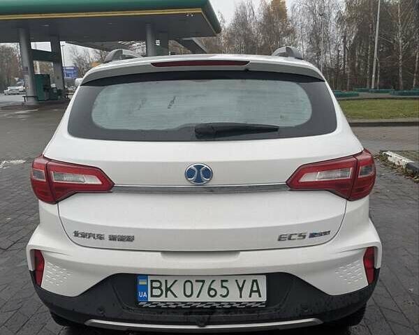 Белый BAIC EC5, объемом двигателя 0 л и пробегом 54 тыс. км за 12500 $, фото 7 на Automoto.ua