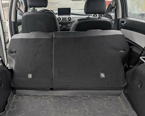 Белый BAIC EC5, объемом двигателя 0 л и пробегом 54 тыс. км за 12500 $, фото 11 на Automoto.ua