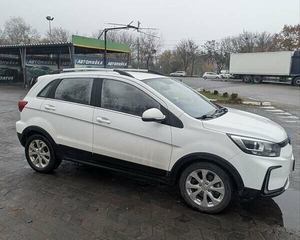 Белый BAIC EC5, объемом двигателя 0 л и пробегом 54 тыс. км за 12500 $, фото 3 на Automoto.ua