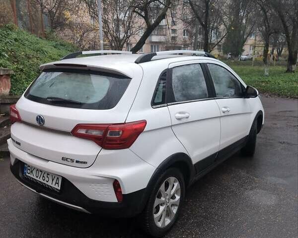Белый BAIC EC5, объемом двигателя 0 л и пробегом 54 тыс. км за 12500 $, фото 2 на Automoto.ua