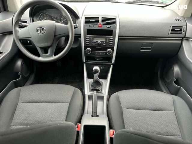 Сірий BAIC EC5, об'ємом двигуна 13 л та пробігом 28 тис. км за 8790 $, фото 14 на Automoto.ua