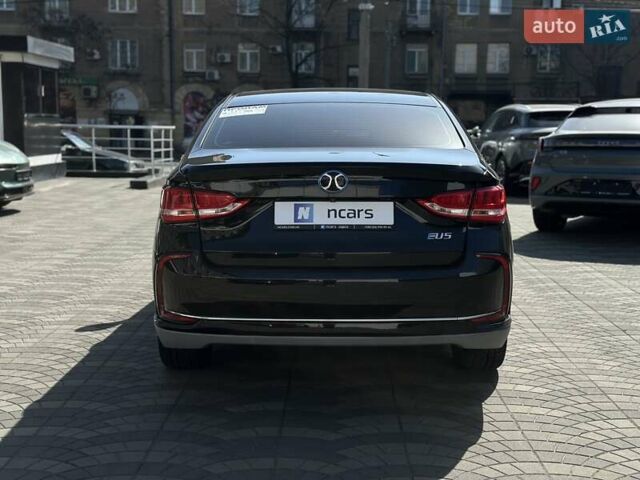 Черный BAIC EU5, объемом двигателя 0 л и пробегом 95 тыс. км за 16300 $, фото 5 на Automoto.ua