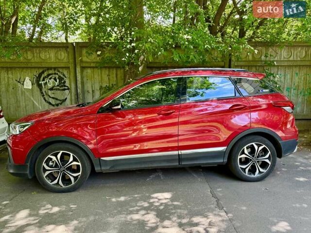 Красный BAIC EX5, объемом двигателя 0 л и пробегом 22 тыс. км за 15000 $, фото 1 на Automoto.ua