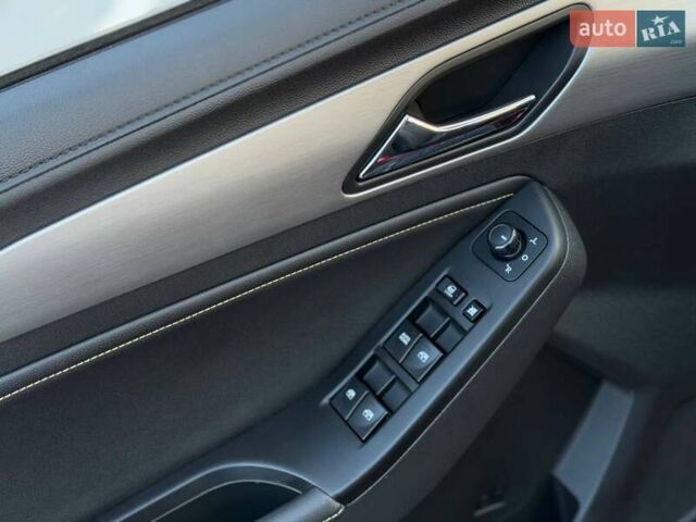 Красный BAIC X3, объемом двигателя 1.5 л и пробегом 23 тыс. км за 10900 $, фото 17 на Automoto.ua
