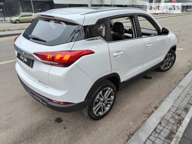 BAIC X3, объемом двигателя 1.5 л и пробегом 4 тыс. км за 15990 $, фото 9 на Automoto.ua