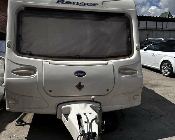 Белый Bailey Discovery 400, объемом двигателя 0 л и пробегом 10 тыс. км за 9000 $, фото 1 на Automoto.ua