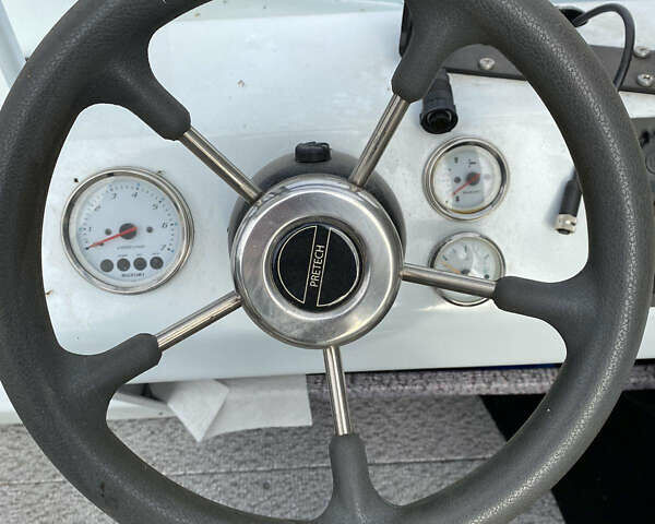Красный Blue Fin Sportsman, объемом двигателя 0 л и пробегом 0 тыс. км за 20000 $, фото 11 на Automoto.ua