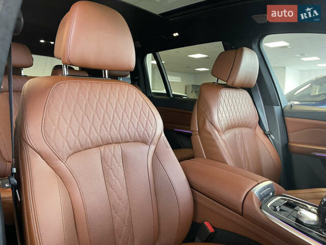 Черный BMW-Alpina XB7, объемом двигателя 4.39 л и пробегом 34 тыс. км за 194900 $, фото 15 на Automoto.ua