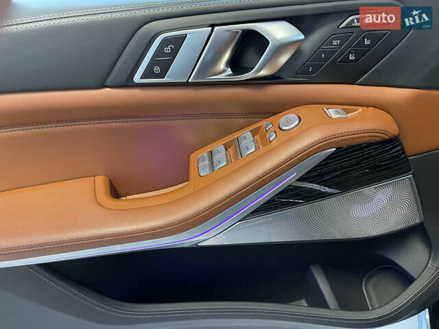 Черный BMW-Alpina XB7, объемом двигателя 4.39 л и пробегом 34 тыс. км за 194900 $, фото 10 на Automoto.ua