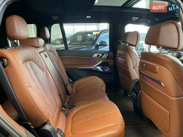 Черный BMW-Alpina XB7, объемом двигателя 4.39 л и пробегом 34 тыс. км за 194900 $, фото 20 на Automoto.ua