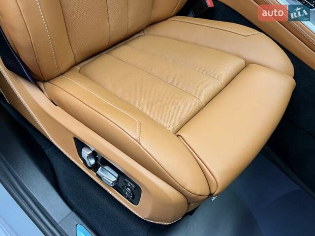 Серый BMW-Alpina XB7, объемом двигателя 4.4 л и пробегом 28 тыс. км за 209000 $, фото 61 на Automoto.ua