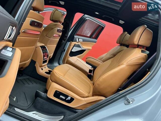 Серый BMW-Alpina XB7, объемом двигателя 4.4 л и пробегом 28 тыс. км за 209000 $, фото 46 на Automoto.ua