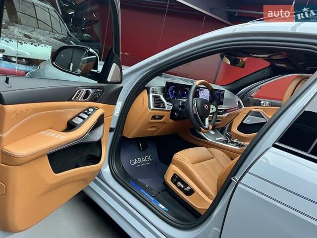 Серый BMW-Alpina XB7, объемом двигателя 4.4 л и пробегом 28 тыс. км за 209000 $, фото 29 на Automoto.ua