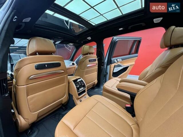 Серый BMW-Alpina XB7, объемом двигателя 4.4 л и пробегом 28 тыс. км за 209000 $, фото 49 на Automoto.ua