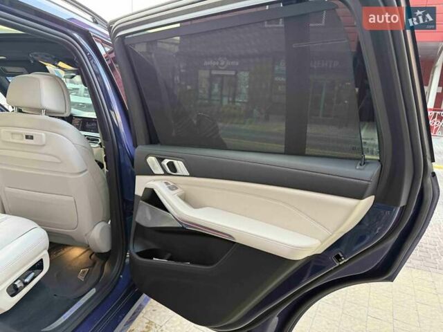 Синий BMW-Alpina XB7, объемом двигателя 4.4 л и пробегом 59 тыс. км за 124900 $, фото 66 на Automoto.ua