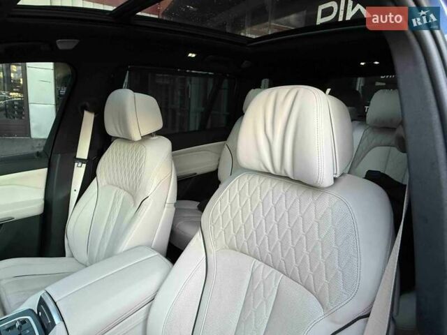 Синий BMW-Alpina XB7, объемом двигателя 4.4 л и пробегом 59 тыс. км за 124900 $, фото 30 на Automoto.ua