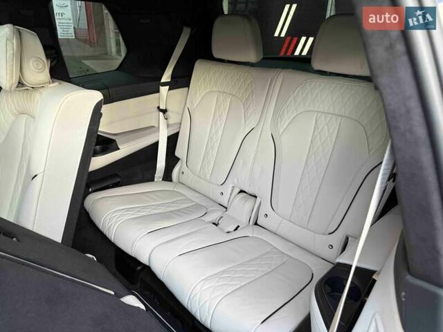 Синий BMW-Alpina XB7, объемом двигателя 4.4 л и пробегом 59 тыс. км за 124900 $, фото 57 на Automoto.ua