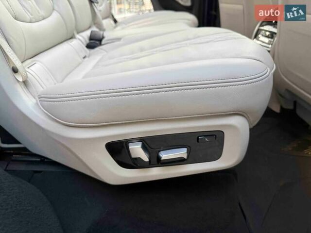 Синий BMW-Alpina XB7, объемом двигателя 4.4 л и пробегом 59 тыс. км за 124900 $, фото 69 на Automoto.ua