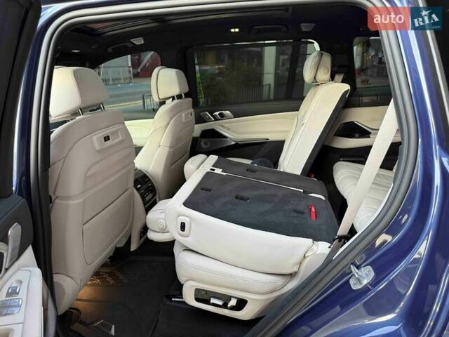 Синий BMW-Alpina XB7, объемом двигателя 4.4 л и пробегом 59 тыс. км за 124900 $, фото 58 на Automoto.ua