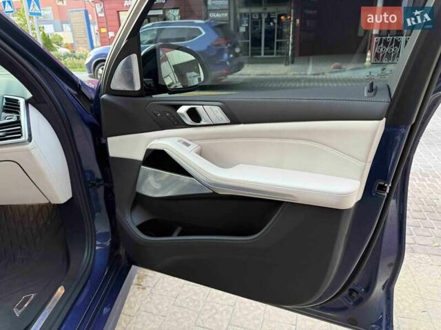 Синий BMW-Alpina XB7, объемом двигателя 4.4 л и пробегом 59 тыс. км за 124900 $, фото 71 на Automoto.ua