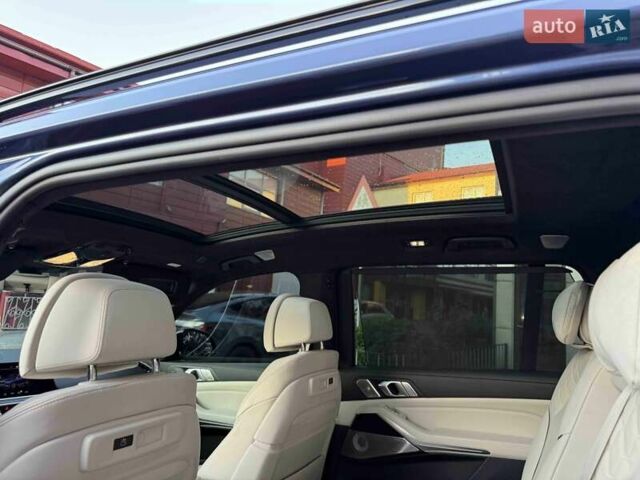 Синий BMW-Alpina XB7, объемом двигателя 4.4 л и пробегом 59 тыс. км за 124900 $, фото 52 на Automoto.ua