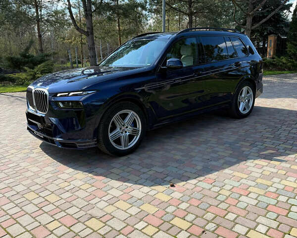 Синий BMW-Alpina XB7, объемом двигателя 4.39 л и пробегом 9 тыс. км за 251612 $, фото 4 на Automoto.ua