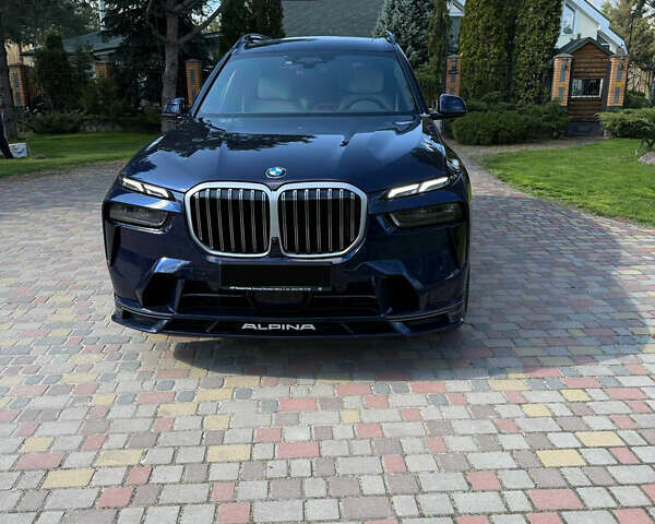 Синий BMW-Alpina XB7, объемом двигателя 4.39 л и пробегом 9 тыс. км за 251612 $, фото 2 на Automoto.ua