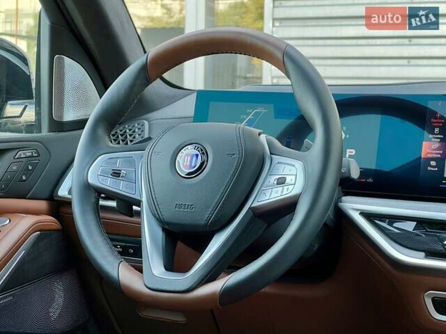 Синий BMW-Alpina XB7, объемом двигателя 4.39 л и пробегом 22 тыс. км за 217000 $, фото 15 на Automoto.ua