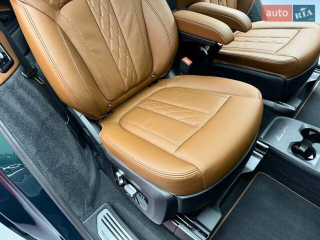 Зелений BMW-Alpina XB7, об'ємом двигуна 4.39 л та пробігом 9 тис. км за 155500 $, фото 56 на Automoto.ua