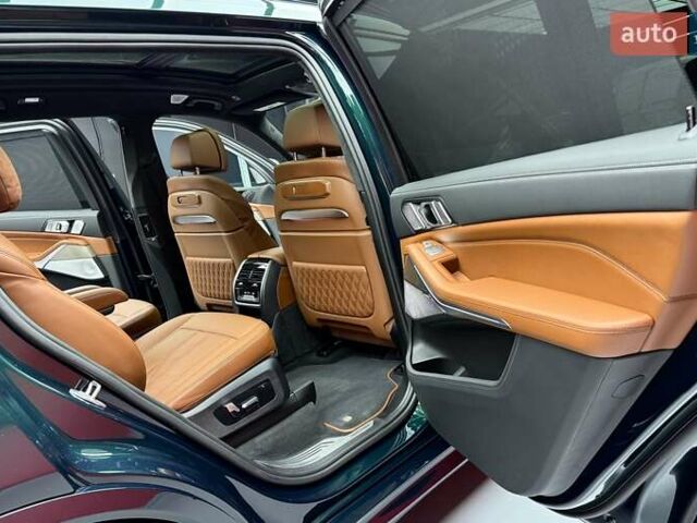 Зелений BMW-Alpina XB7, об'ємом двигуна 4.39 л та пробігом 9 тис. км за 155500 $, фото 52 на Automoto.ua